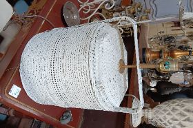 Basket Lamp with shade